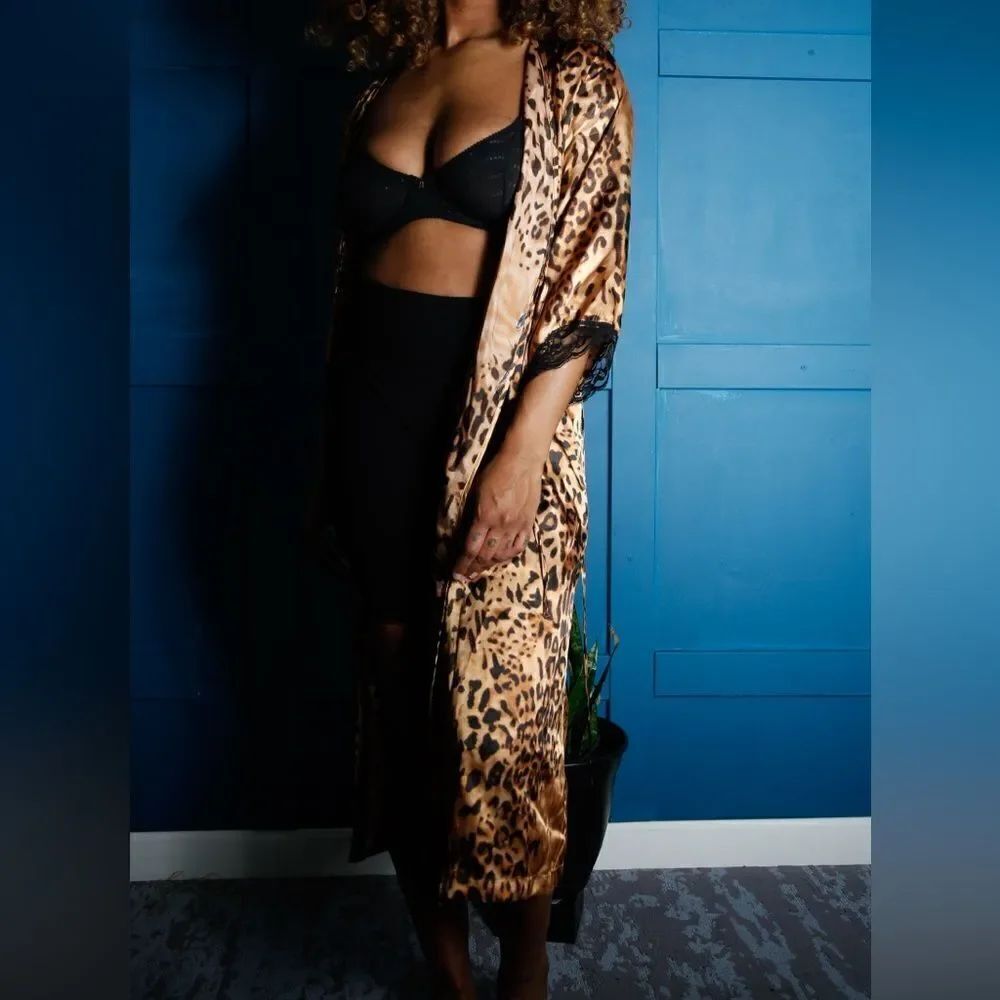 NWT long animal print robe with belt